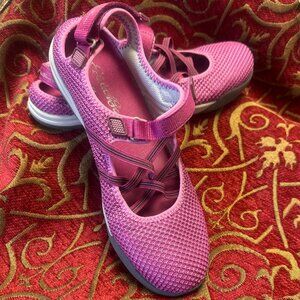 Eddie Bauer Raspberry Mary Jane Motion MidLite Mesh Hiking Shoes 9.5M